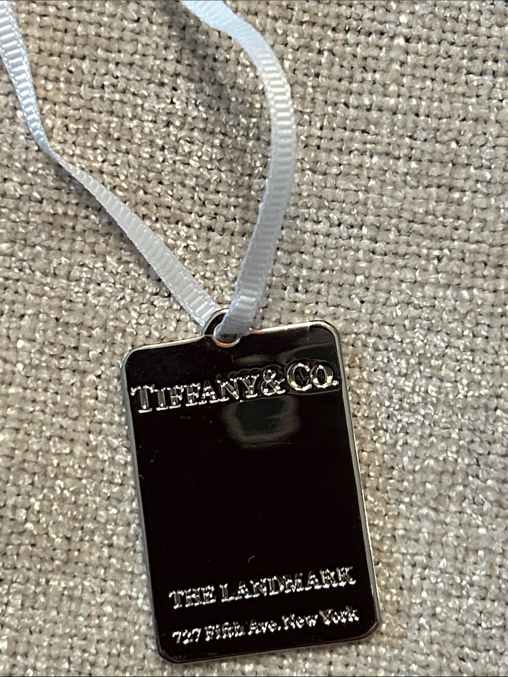 Tiffany & Co Landmark Bag Charm, NEW - Picture 3 of 3